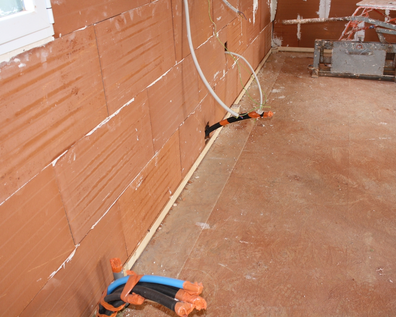 Isolation thermique cloisons en plâtre